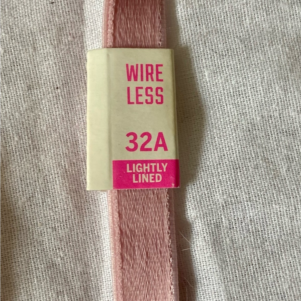 Pink Victoria's Secret Camo Wear Everywhere Wireless Lightly Lined Bra Size 32A - Picture 3 of 4